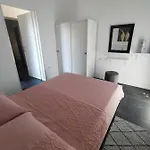 Oasis In The Near Amfiteatar,free Parking And Free Wi-fi Apartament Pula
