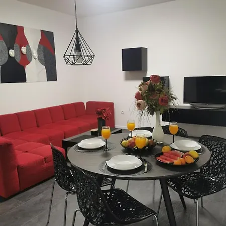 Apartamento Oasis In The Near Amfiteatar,free Parking And Free Wi-fi